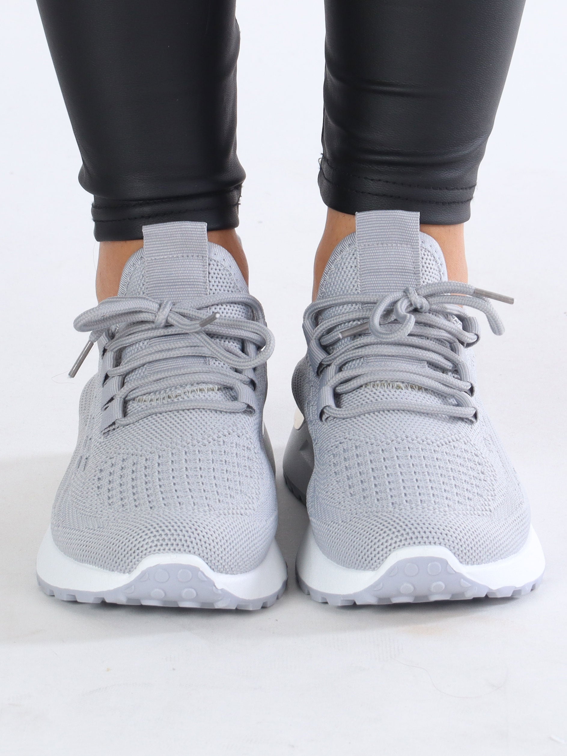 Arjana - Sokkesneakers med hvid sål